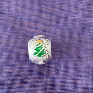 Retired Brighton Christmas Bead